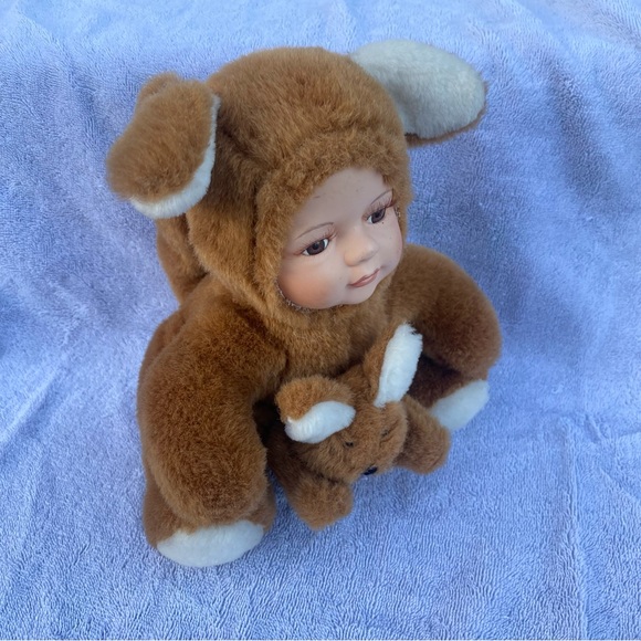 Show Stoppers Kangaroo Baby Porcelain Faced Baby Doll with Plush body 9” - Picture 4 of 7